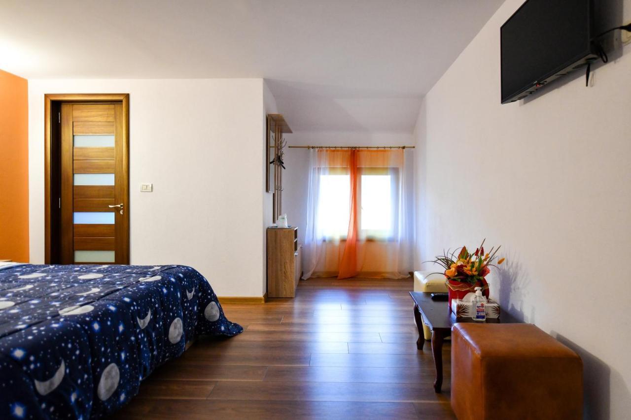Villa Castellino Tîrgu Ocna Exteriér fotografie